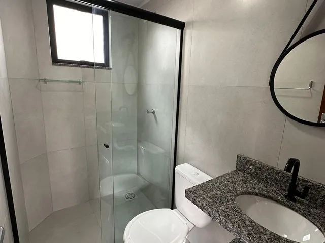 Imagem 9: Casa com dois dormitórios e próximo a praia do Campeche