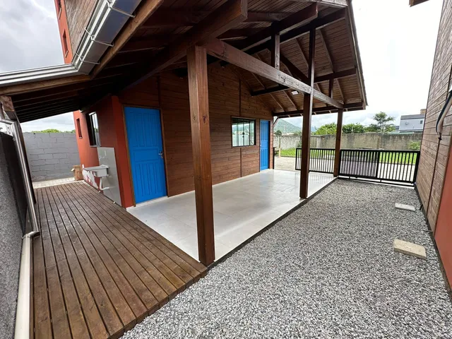 Imagem 11: Casa com dois dormitórios e próximo a praia do Campeche