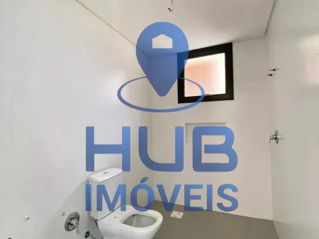 Imagem 12: Sendo 4 Suítes e 3 Vagas de Garagem - Jurerê/Sc