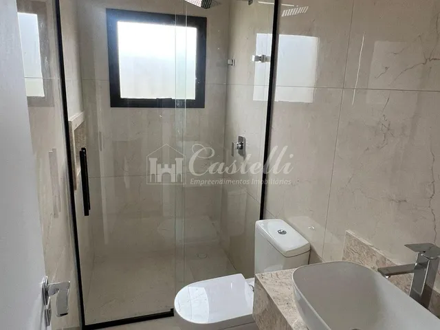 Imagem 2: Casa para à venda, no Bairro Contorno, em PONTA GROSSA - PR
