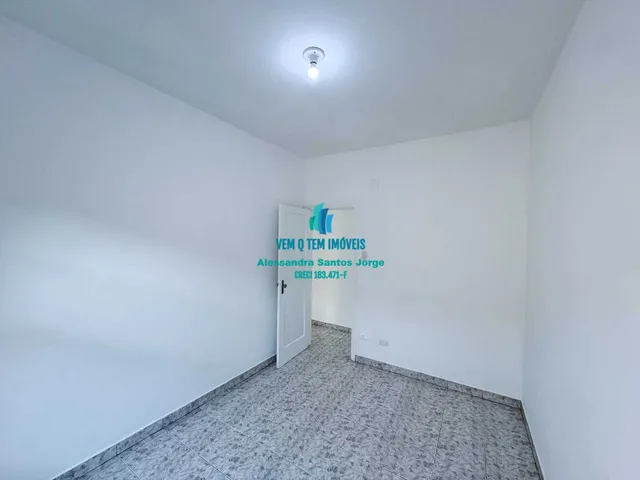 Imagem 7: Apartamento 2 Dormitórios, Vaga de Garagem, 1º Andar Escadas, de Frente , Gonzaga, Santos/Sp
