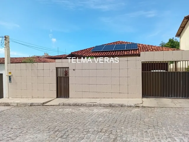 Imagem: A casa em condomínio possui 4 Dormitórios, 3 Suítes, 5 Banheiros