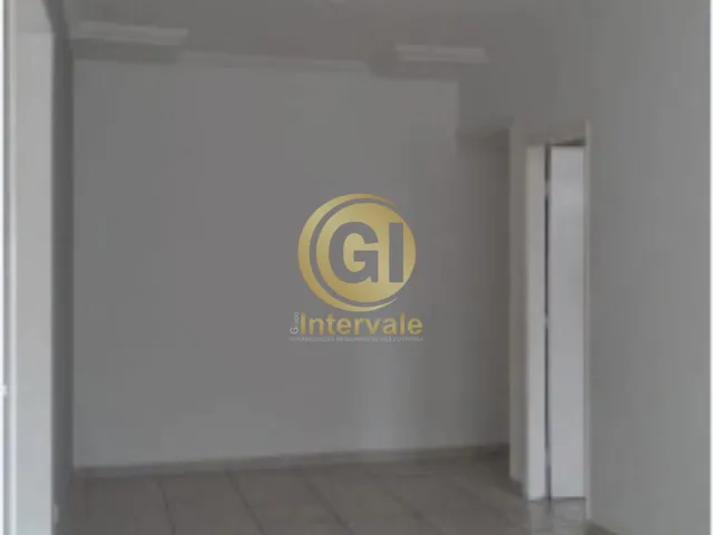 Imagem: O apartamento possui 2 Dormitórios, 1 Banheiro, 1 Vaga na