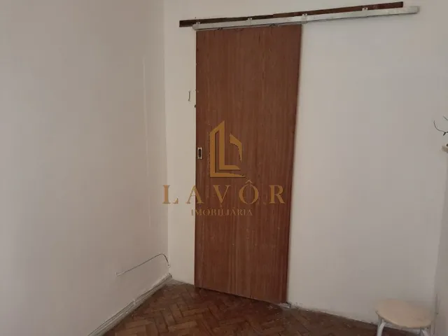 Imagem 4: Apartamento, venda, Maracanã, transformado em 2 quartos com dependência R$260.000