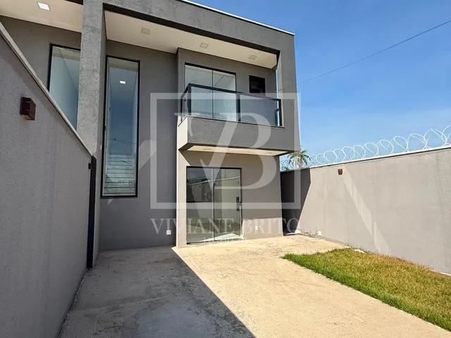 Imagem: Casa Duplex à Venda no Bairro Tiradentes