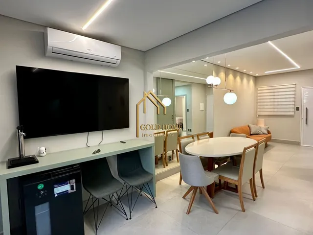 Imagem: A casa em condomínio possui 3 Dormitórios, 3 Suítes, 5