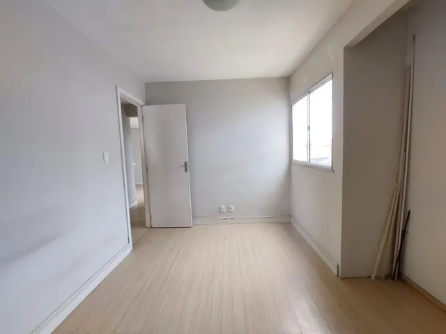 Imagem 5: São Pedro - Apartamento com 2 quartos, varanda e garagem coberta