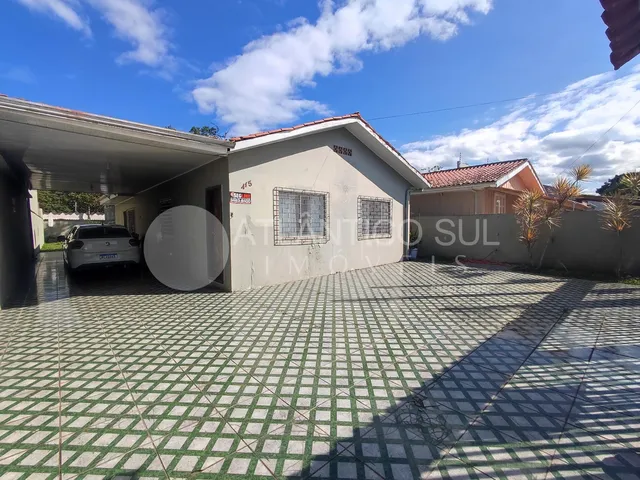 Imagem: Casa à venda, a 350 metros do mar em Praia