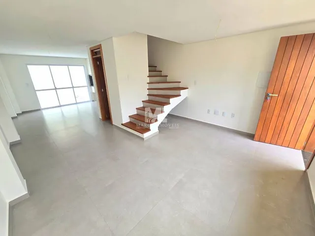 Imagem 13: Triplex com 4 suítes em cond fechado