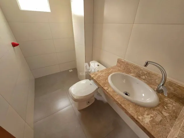 Imagem 6: Triplex com 4 suítes em cond fechado