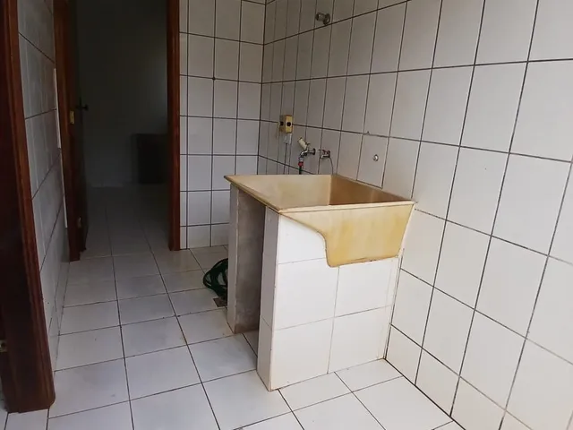 Imagem 2: CASA - UMUARAMA Casa com 4 dormitórios