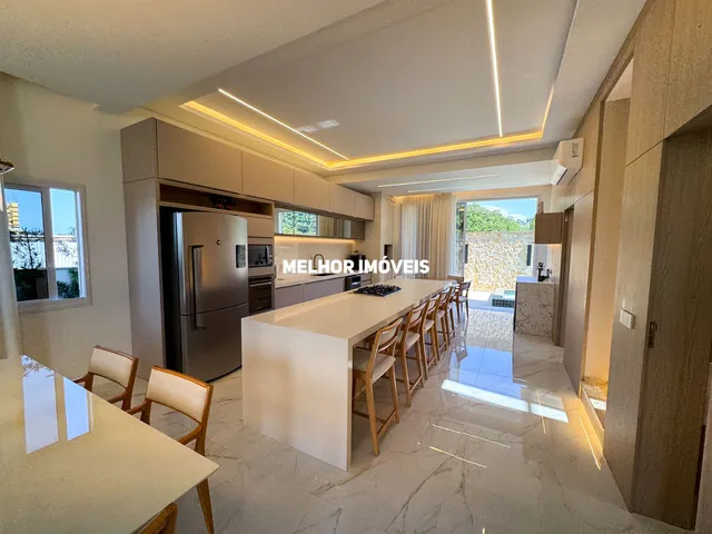 Imagem 15: Casa em condomínio fechado á venda, mobiliada com 3 suítes e 4 vagas localizada em
