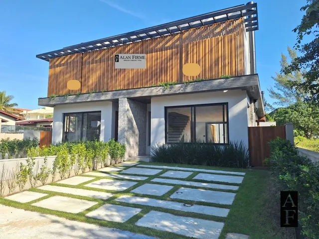 Imagem: Casa Alto Padrão com 3 Suítes em Bairro