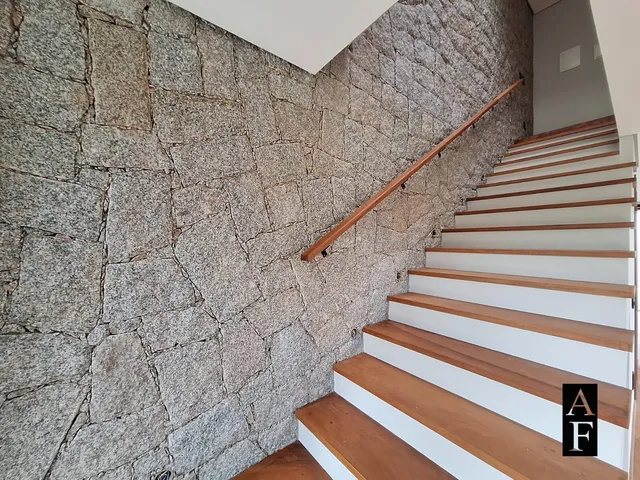 Imagem 11: Casa Alto Padrão com 3 Suítes em Bairro Panorâmico