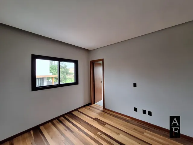 Imagem 3: Casa Alto Padrão com 3 Suítes em Bairro Panorâmico