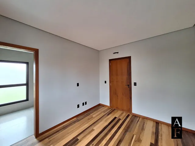 Imagem 9: Casa Alto Padrão com 3 Suítes em Bairro Panorâmico