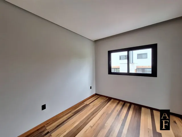 Imagem 10: Casa Alto Padrão com 3 Suítes em Bairro Panorâmico
