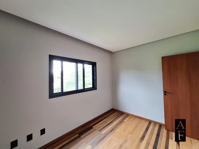 Imagem 12: Casa Alto Padrão com 3 Suítes em Bairro Panorâmico