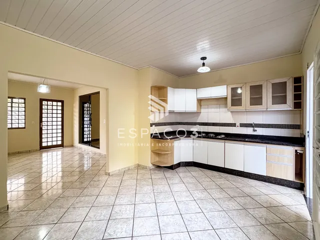 Imagem 9: Casa para locação com 3 quartos, cozinha planejada no B. Conda