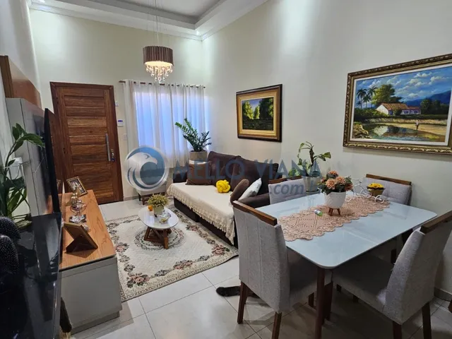 Imagem: A casa possui 3 Dormitórios, 1 Suíte, 3 Banheiros, 1 Vaga