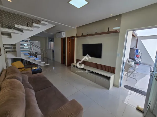 Imagem 2: IPITANGA, L. de Freitas. Duplex com 4 quartos sendo 3 suítes superiores e 1 quarto