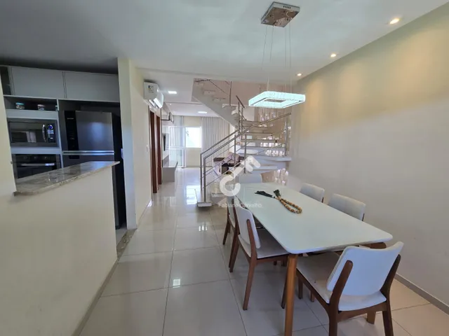 Imagem 5: IPITANGA, L. de Freitas. Duplex com 4 quartos sendo 3 suítes superiores e 1 quarto