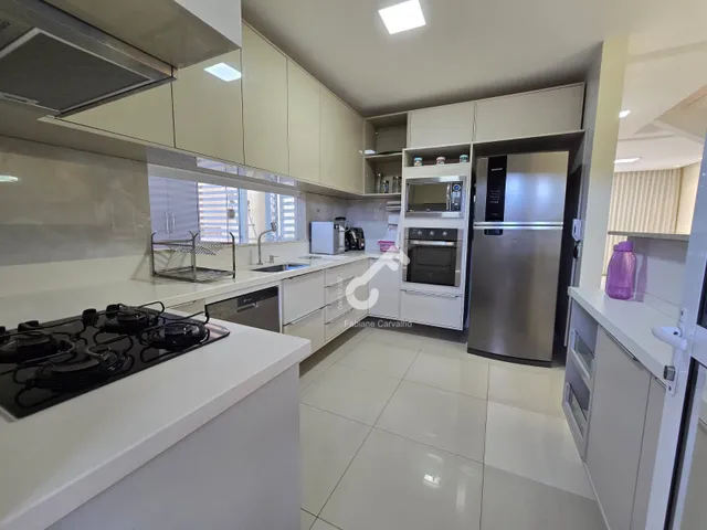 Imagem 10: IPITANGA, L. de Freitas. Duplex com 4 quartos sendo 3 suítes superiores e 1 quarto