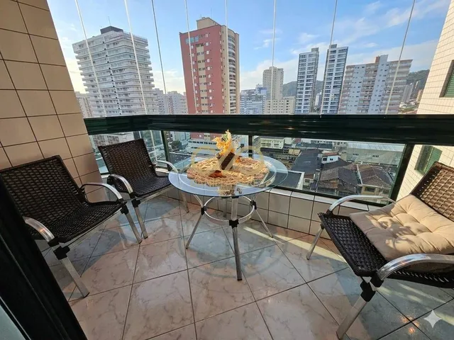 Imagem: O apartamento possui 2 Dormitórios, 1 Suíte, 2 Banheiros,