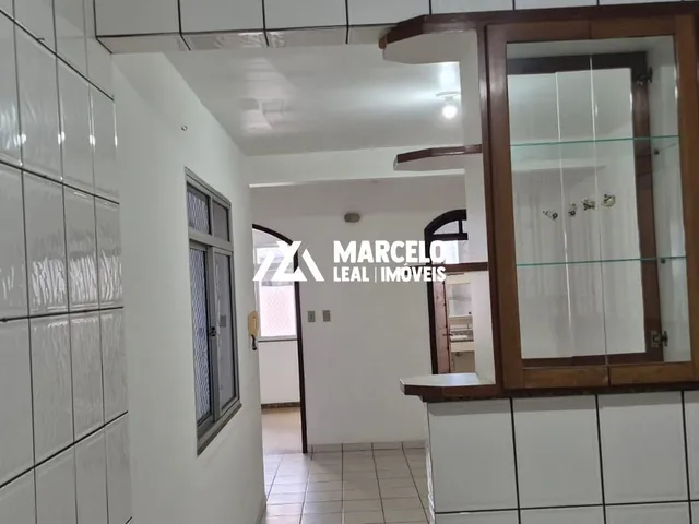 Imagem: ALUGO AMPLO APARTAMENTO - EM EXCELENTE LOCALIZAÇÃO