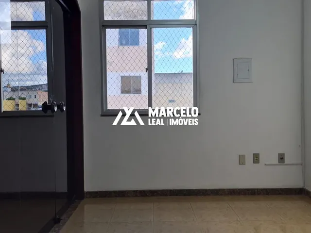 Imagem 2: ALUGO AMPLO APARTAMENTO - EM EXCELENTE LOCALIZAÇÃO - 03 QUARTOS, SENDO 01 SUITE