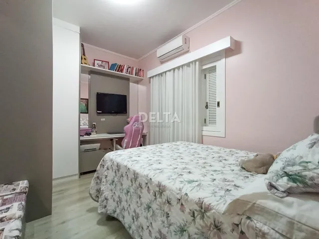 Imagem 8: MOBILIADA Casa com 3 dormitórios