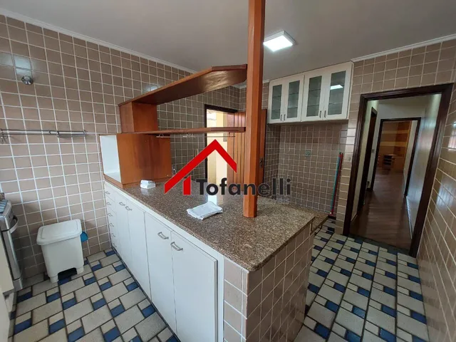 Imagem: A casa possui 3 Dormitórios, 1 Suíte, 4 Banheiros, 4