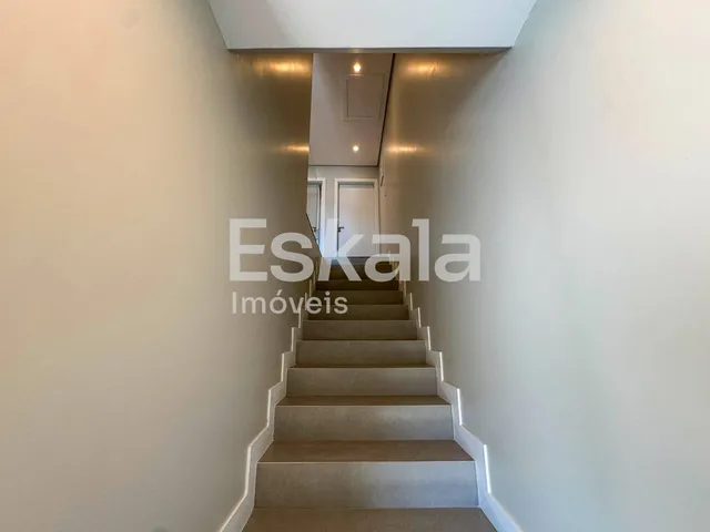 Imagem 2: Sobrado Alto Padrão Com 01 Suíte + 02 Quartos