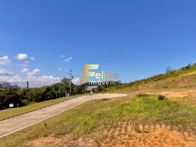 Imagem 2: EXCELENTE LOTE COMERCIAL MEDINDO 600M2, À VENDA EM CONDOMÍNIO FECHADO, PEROCÃO