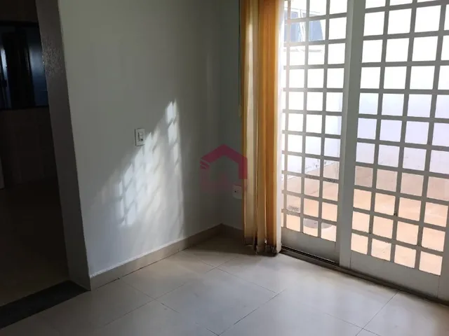 Imagem 14: QNL12 - 296M² - 5 QUARTOS - SOBRADO FUNDOS - ESCRITURADA - TAGUATINGA NORTE