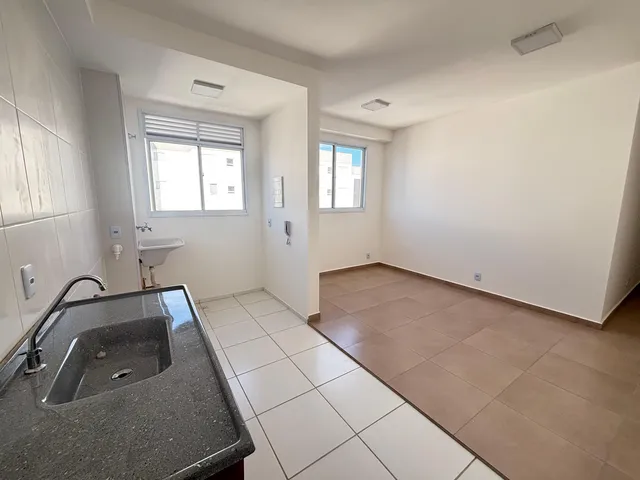 Imagem: O apartamento possui 2 Dormitórios, 1 Banheiro, 1 Vaga na