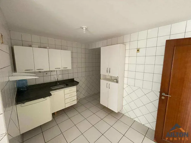 Imagem 12: Apartamento com 2 Quartos + Dependência Disponível p/ Locação Anual na Praia do Morro