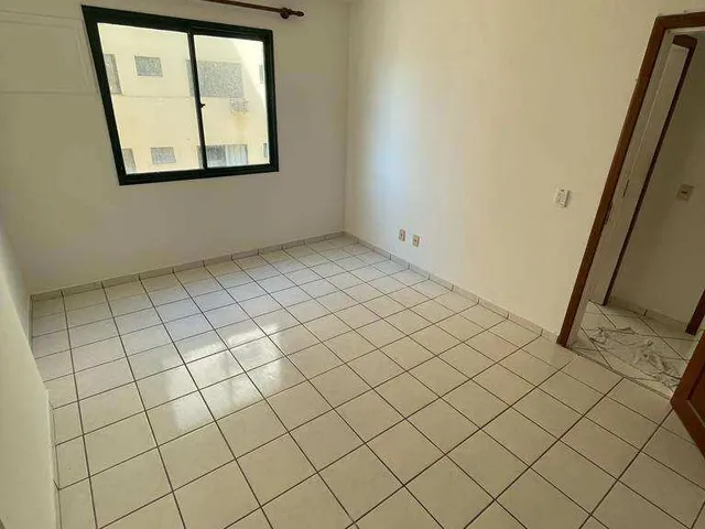 Imagem 8: Apartamento com 2 Quartos + Dependência Disponível p/ Locação Anual na Praia do Morro