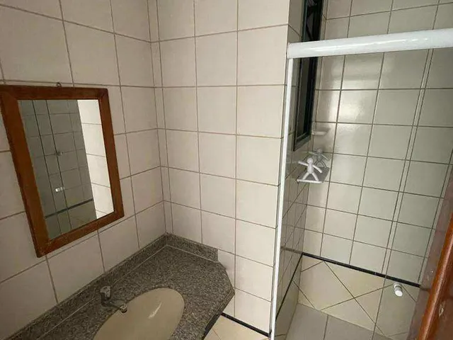 Imagem 9: Apartamento com 2 Quartos + Dependência Disponível p/ Locação Anual na Praia do Morro
