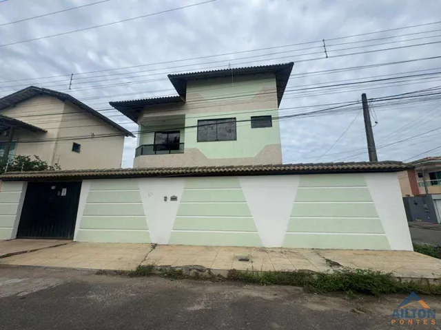 Imagem 1: Casa Duplex com 3 Quartos Disponível p/ Locação Anual no Bairro Itapebussu