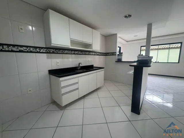 Imagem 3: Casa Duplex com 3 Quartos Disponível p/ Locação Anual no Bairro Itapebussu