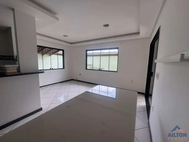 Imagem 4: Casa Duplex com 3 Quartos Disponível p/ Locação Anual no Bairro Itapebussu