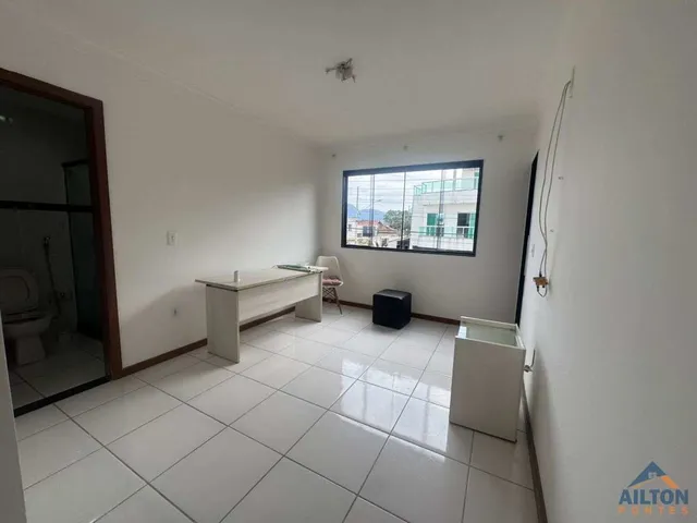 Imagem 10: Casa Duplex com 3 Quartos Disponível p/ Locação Anual no Bairro Itapebussu