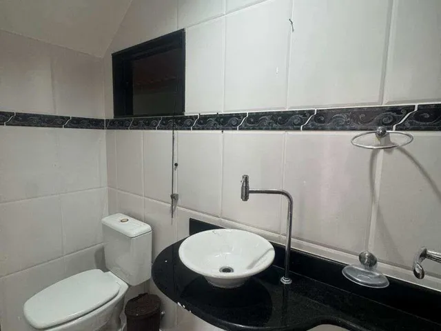 Imagem 13: Casa Duplex com 3 Quartos Disponível p/ Locação Anual no Bairro Itapebussu