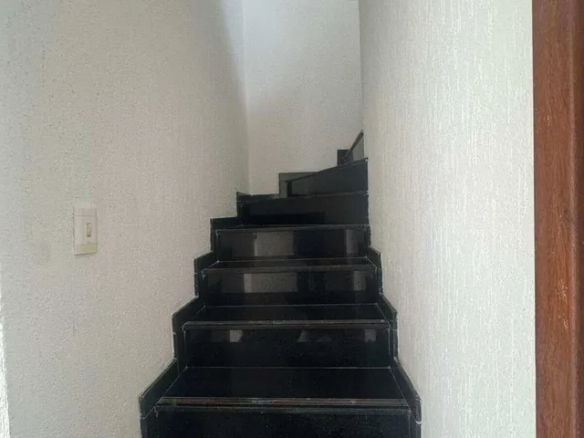 Imagem 14: Casa Duplex com 3 Quartos Disponível p/ Locação Anual no Bairro Itapebussu