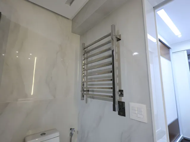 Imagem 3: Apartamento na Praia da Costa de 3 suítes, 4 vagas de garagem, 240m²