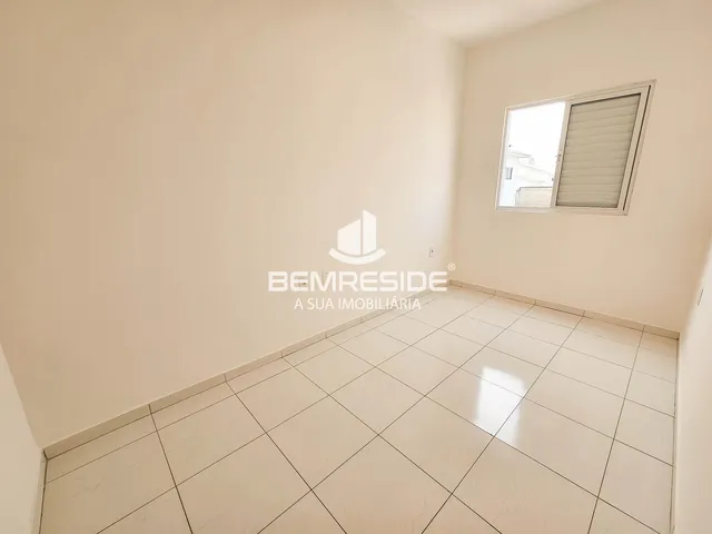 Imagem 15: Aluga Sobrado Geminado com Três Dormitórios no Bairro Cristo Rei