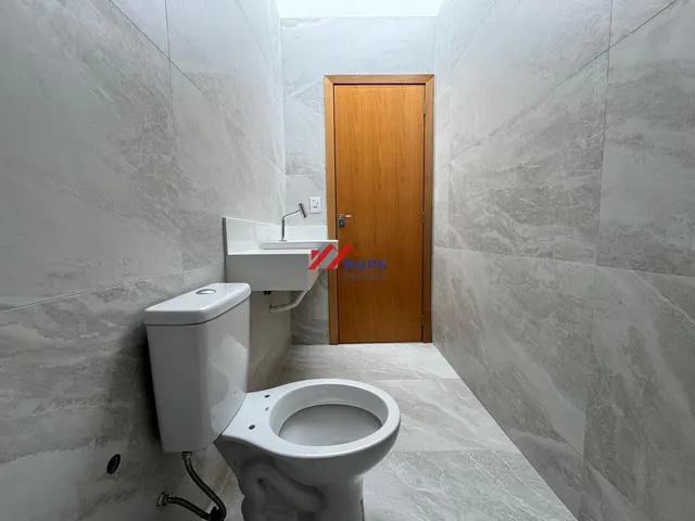 Imagem 14: Casa geminada com três quartos, suíte e duas vagas de garagem à venda no bairro Santa