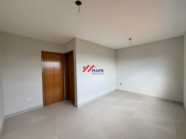 Imagem 6: Casa geminada com três quartos, suíte e duas vagas de garagem à venda no bairro Santa