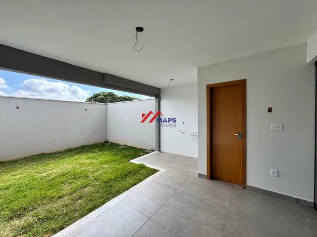 Imagem 15: Casa geminada com três quartos, suíte e duas vagas de garagem à venda no bairro Santa